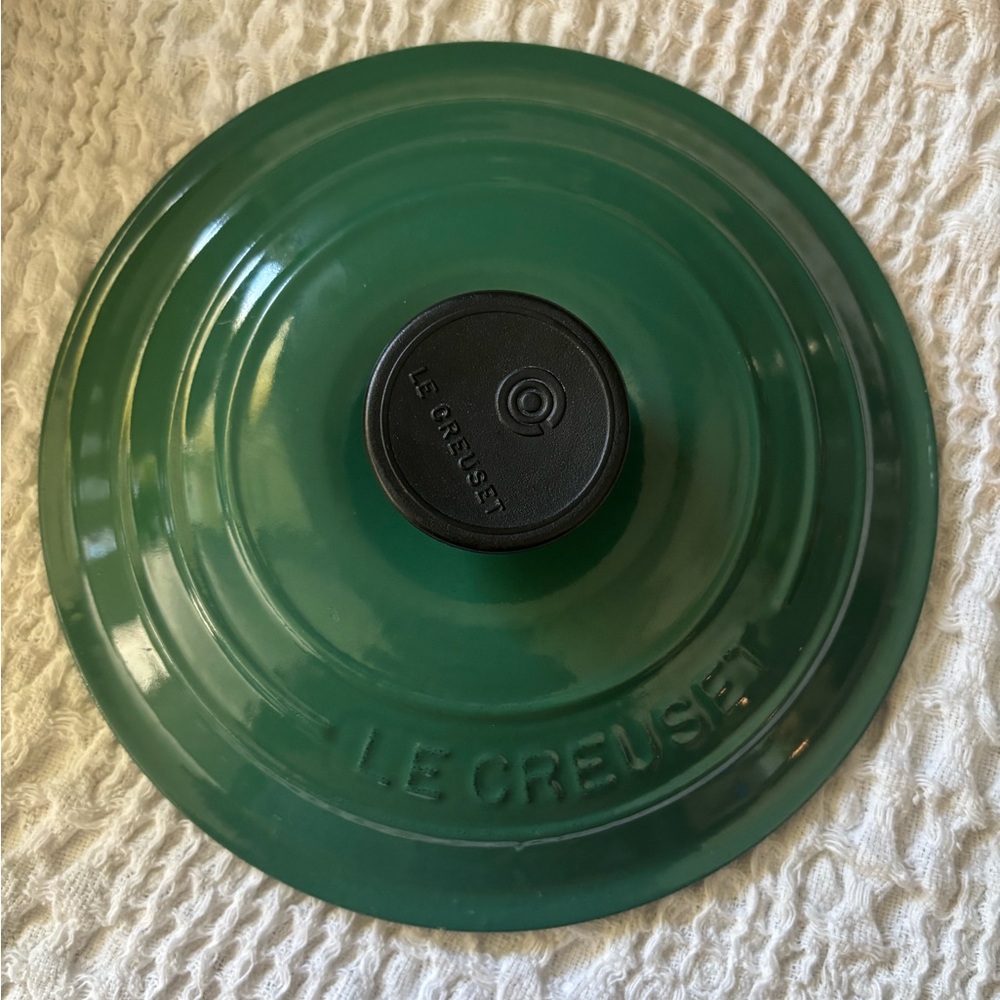 Le Creuset Black and Cream Lid